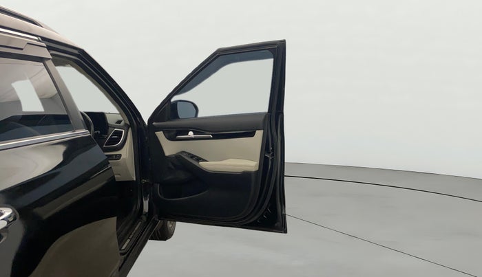 2022 KIA SELTOS HTX PETROL 1.5, Petrol, Manual, 59,618 km, RHS Front Door