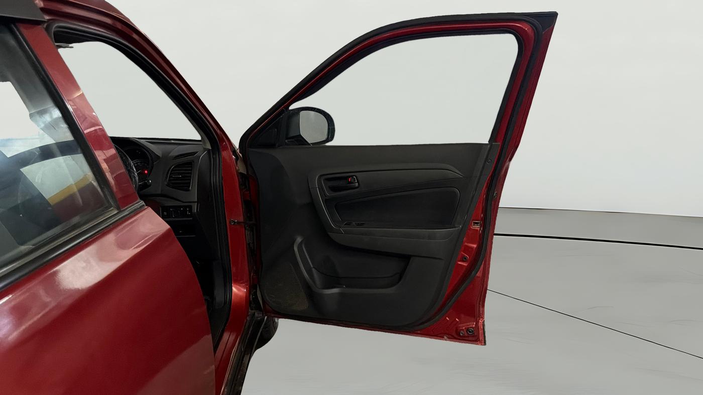 2018 Maruti Vitara Brezza LDI, Diesel, Manual, 1,32,045 km, RHS Front Door
