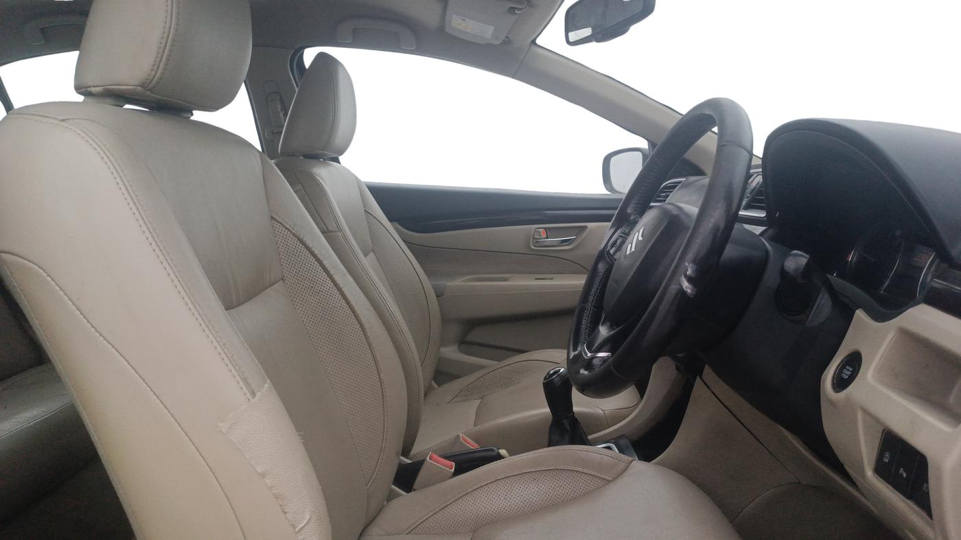 2016 Maruti Ciaz ZDI+ SHVS, Diesel, Manual, 1,11,925 km, Right Side Front Door Cabin
