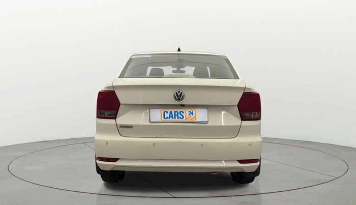 2017 Volkswagen Ameo HIGHLINE1.2L, Petrol, Manual, 1,02,380 km, Back/Rear