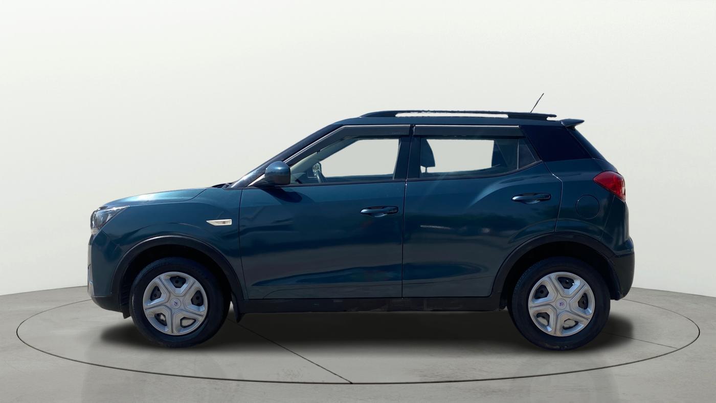 2021 Mahindra XUV300 W6 1.5 Diesel, Diesel, Manual, 68,131 km, Left Side