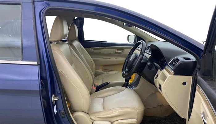 2019 Maruti Ciaz ALPHA  AT 1.5 SHVS PETROL, Petrol, Automatic, 91,080 km, Right Side Front Door Cabin