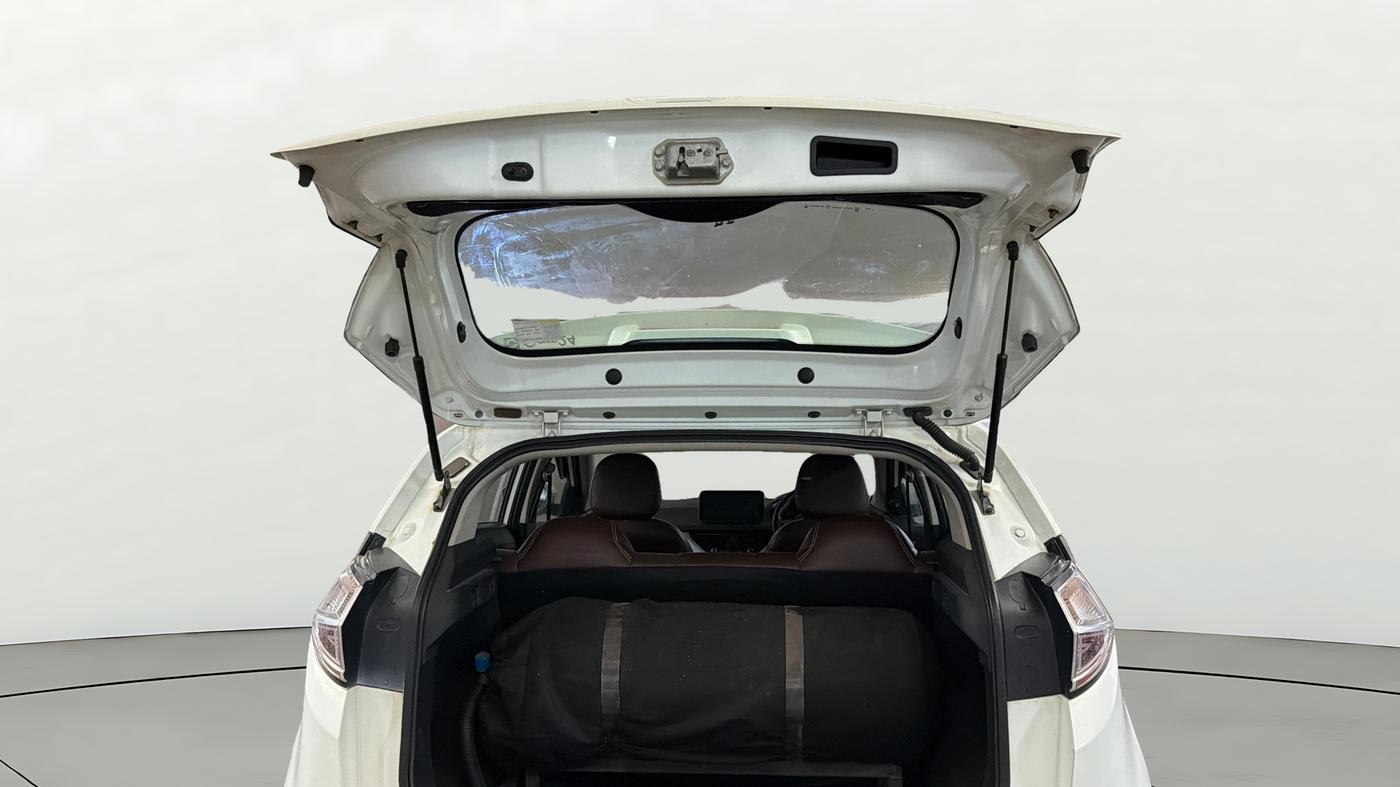 2018 Tata NEXON XM PETROL, CNG, Manual, 76,800 km, Boot Door Open