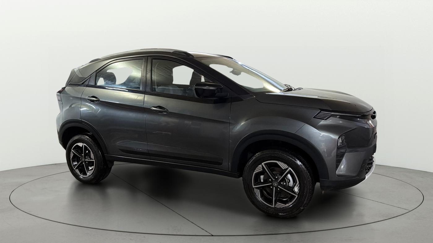 2025 Tata NEXON CREATIVE 1.2 REVOTRON 6MT, Petrol, Manual, 3,220 km, SRP