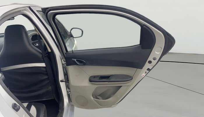 2018 Tata Tiago XT PETROL, Petrol, Manual, 1,28,118 km, RHS Rear Door