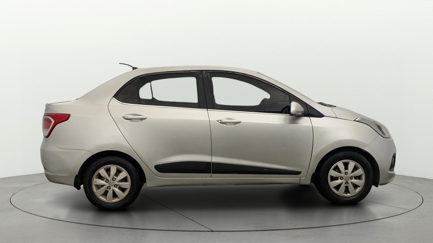 2016 Hyundai Xcent SX 1.2, CNG, Manual, 1,10,897 km, Right Side View