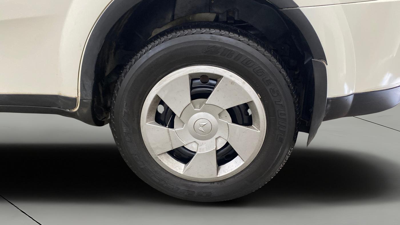 2020 Mahindra XUV500 W7, Diesel, Manual, 62,010 km, Left Rear Wheel