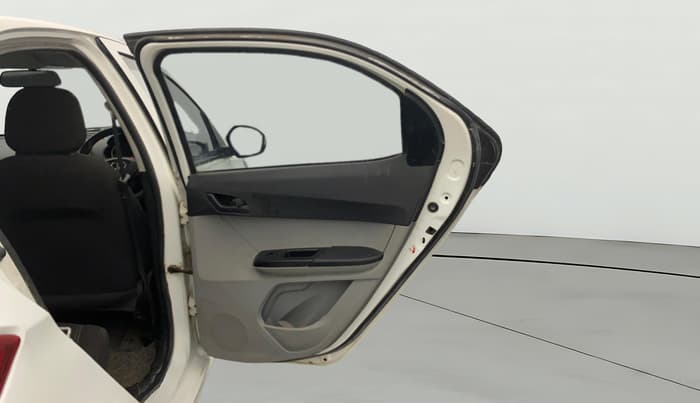 2020 Tata Tiago XT PETROL, Petrol, Manual, 73,250 km, RHS Rear Door