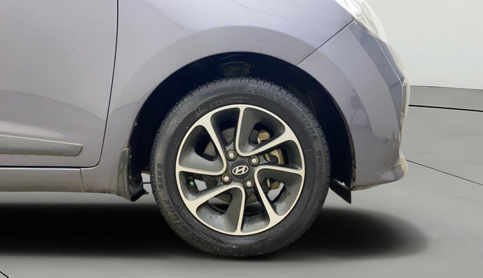 2017 Hyundai Grand i10 SPORTZ (O) AT 1.2 KAPPA VTVT, Petrol, Automatic, 76,676 km, Right Front Wheel