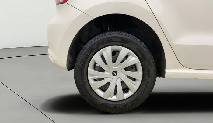 2012 Volkswagen Polo TRENDLINE 1.2L PETROL, Petrol, Manual, 1,00,825 km, Right Rear Wheel