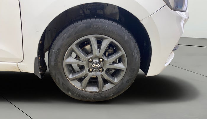 2019 Hyundai Elite i20 SPORTZ PLUS  1.2 CVT, Petrol, Automatic, 1,36,954 km, Right Front Wheel