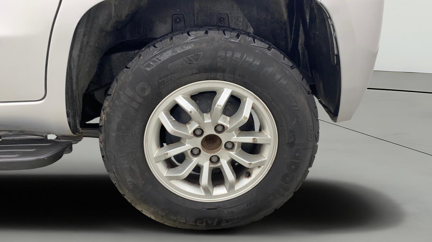 2018 Mahindra TUV300 T8, Diesel, Manual, 49,539 km, Left Rear Wheel