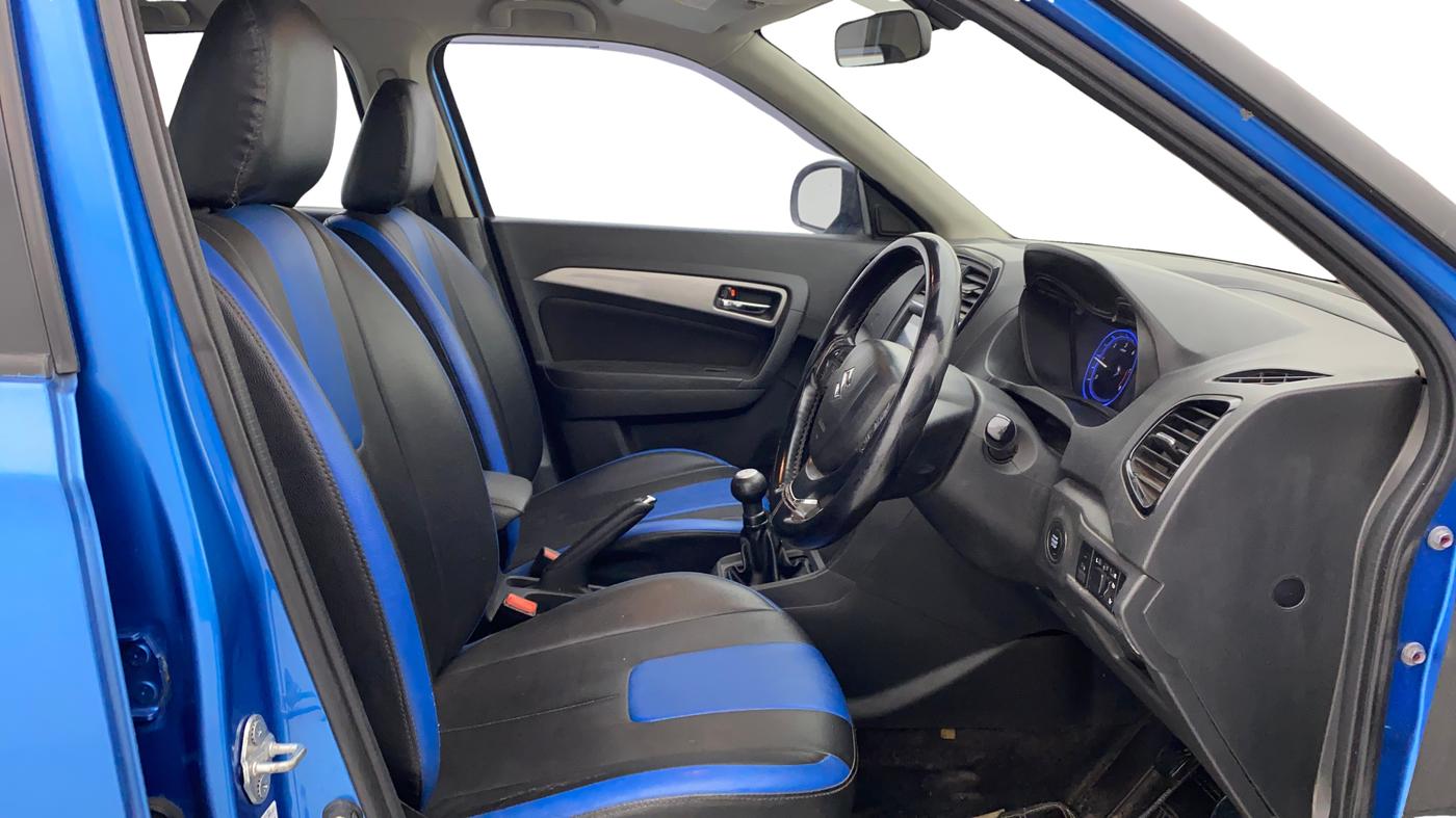 2016 Maruti Vitara Brezza ZDI PLUS DUAL TONE, Diesel, Manual, 85,011 km, Right Side Front Door Cabin