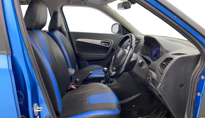 2016 Maruti Vitara Brezza ZDI PLUS DUAL TONE, Diesel, Manual, 85,011 km, Right Side Front Door Cabin