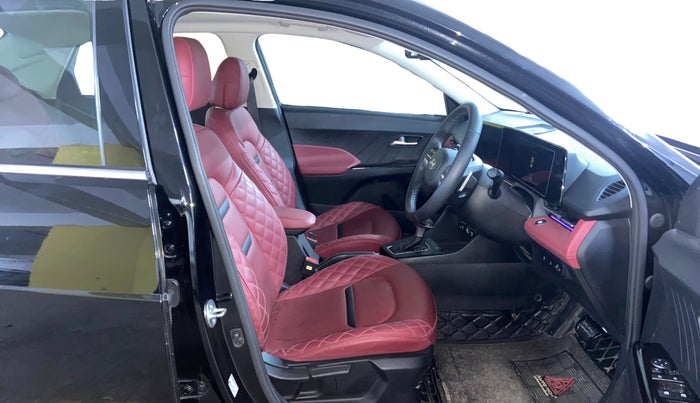 2025 Hyundai Verna  SX 1.5 MPI IVT, Petrol, Automatic, 10,992 km, Right Side Front Door Cabin