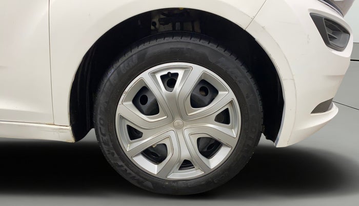 2024 Tata ALTROZ XM PLUS SUNROOF CNG, CNG, Manual, 16,493 km, Right Front Wheel