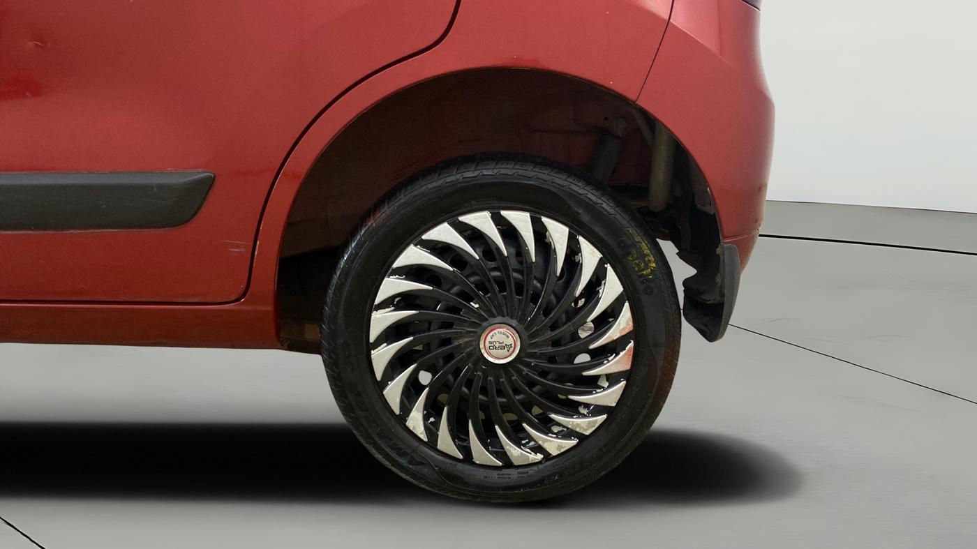 2015 Maruti Wagon R 1.0 VXI, Petrol, Manual, 35,643 km, Left Rear Wheel