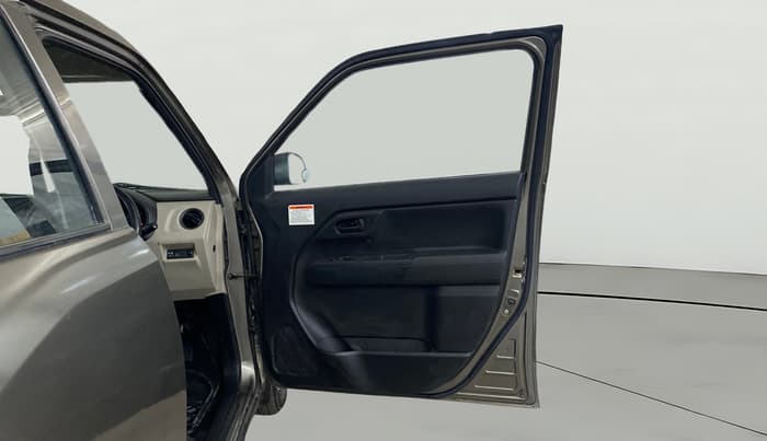 2021 Maruti New Wagon-R LXI CNG 1.0, CNG, Manual, 1,11,155 km, RHS Front Door