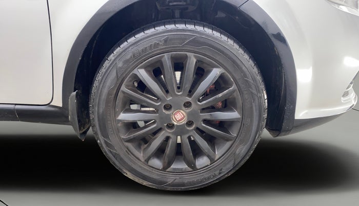 2015 Fiat Linea EMOTION 1.4 L T JET, Petrol, Manual, 52,130 km, Right Front Wheel