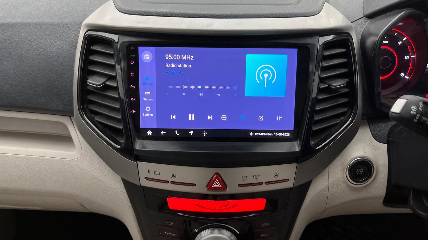 2023 Mahindra XUV300 W8 (O) 1.5 DIESEL AMT, Diesel, Automatic, 65,618 km, Air Conditioner