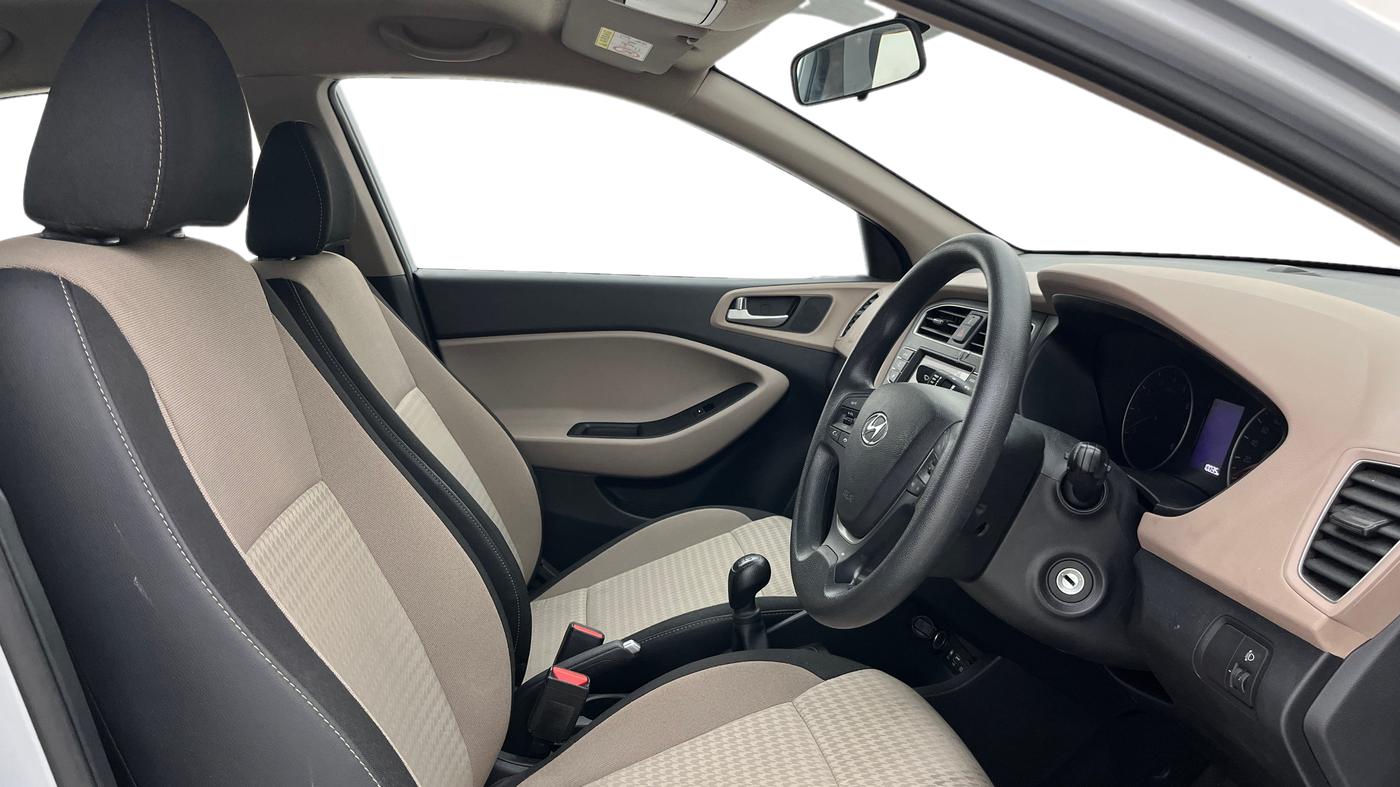 2020 Hyundai Elite i20 SPORTZ PLUS 1.2, Petrol, Manual, 10,035 km, Right Side Front Door Cabin