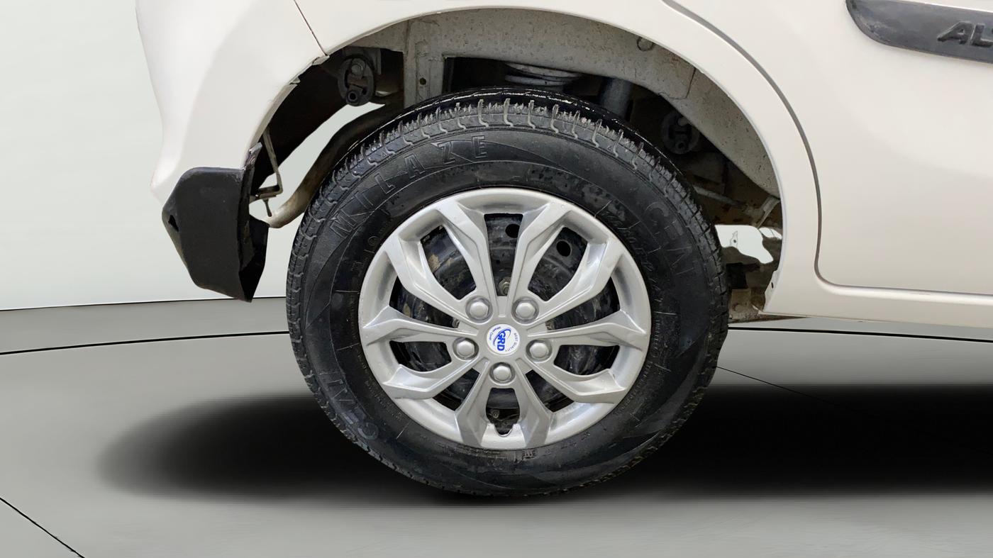 2019 Maruti Alto 800 LXI, Petrol, Manual, 13,974 km, Right Rear Wheel