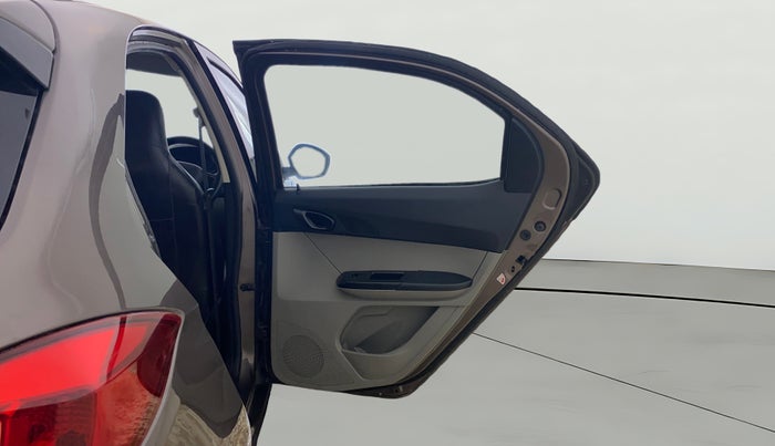 2018 Tata Tiago XT PETROL, Petrol, Manual, 90,040 km, RHS Rear Door