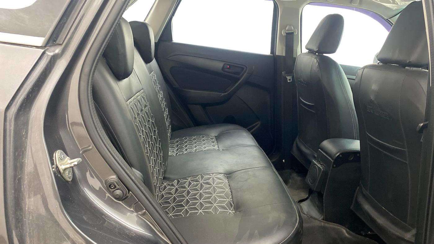 2021 Maruti Vitara Brezza VXI, Petrol, Manual, 75,387 km, Right Side Rear Door Cabin