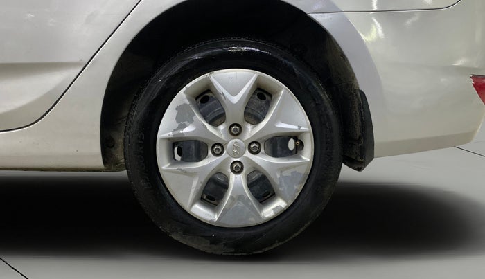 2016 Hyundai Verna 1.4 VTVT, Petrol, Manual, 1,23,771 km, Left Rear Wheel