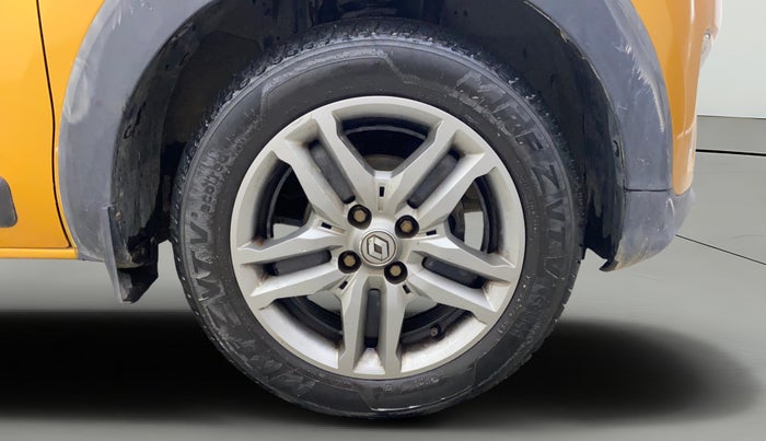 2021 Renault TRIBER RXZ, Petrol, Manual, 40,432 km, Right Front Wheel