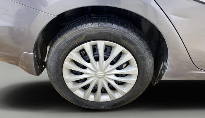 2017 Maruti Ciaz VXI+, Petrol, Manual, 1,17,029 km, Right Rear Wheel