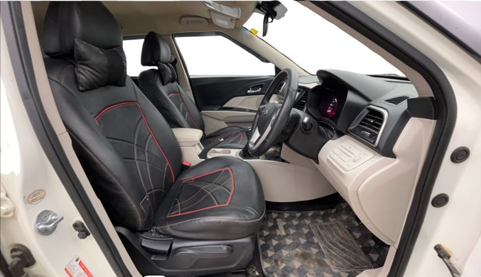 2019 Mahindra XUV300 W8 1.5 DIESEL, Diesel, Manual, 88,401 km, Right Side Front Door Cabin