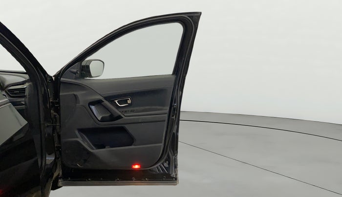 2024 Tata Harrier ADVENTURE PLUS DARK EDITION AT, Diesel, Automatic, 57,919 km, RHS Front Door