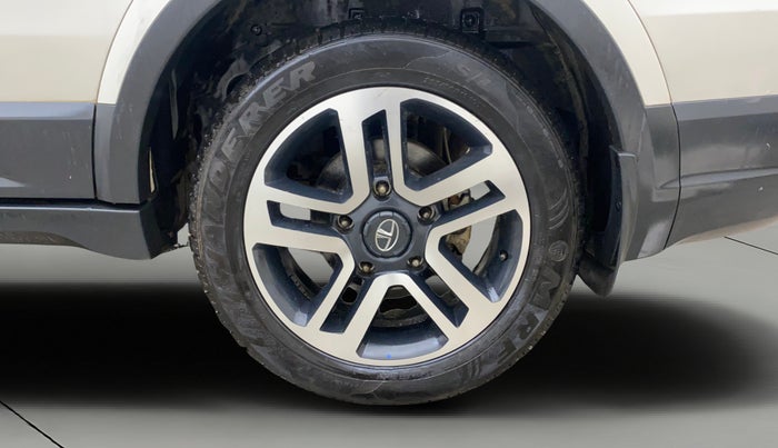 2018 Tata Hexa XT 4X2 6 STR, Diesel, Manual, 43,930 km, Left Rear Wheel