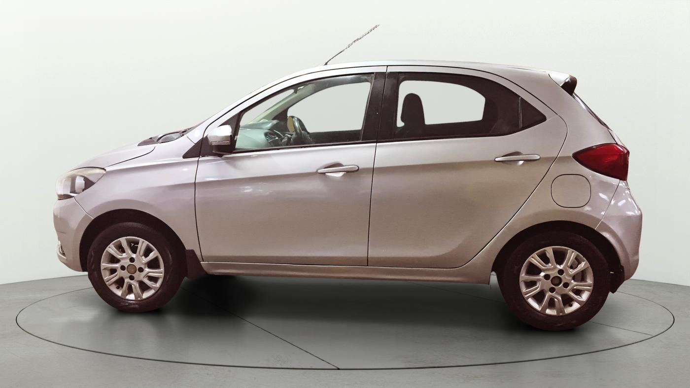 2018 Tata Tiago XZ PETROL, CNG, Manual, 1,26,094 km, Left Side