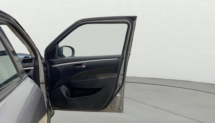 2015 Maruti Swift VXI, Petrol, Manual, 68,112 km, RHS Front Door