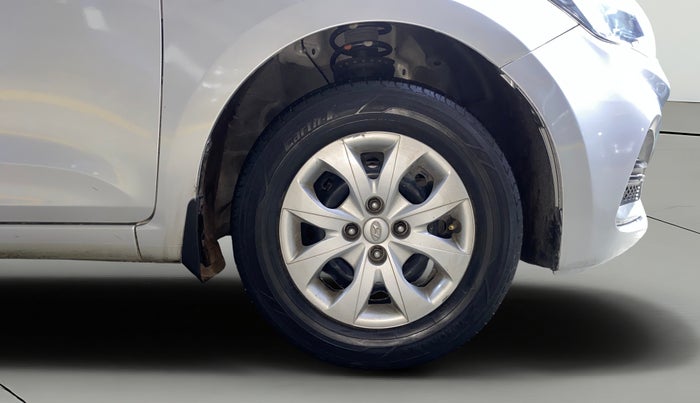 2018 Hyundai Elite i20 MAGNA EXECUTIVE 1.2, Petrol, Manual, 3,990 km, Right Front Wheel