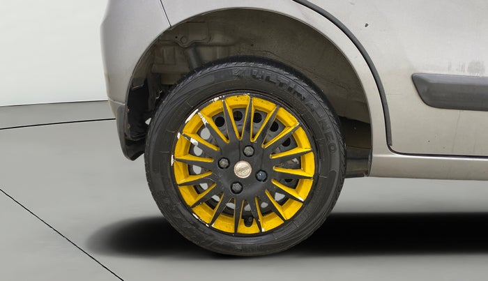 2017 Maruti Wagon R 1.0 VXI, Petrol, Manual, 92,721 km, Right Rear Wheel