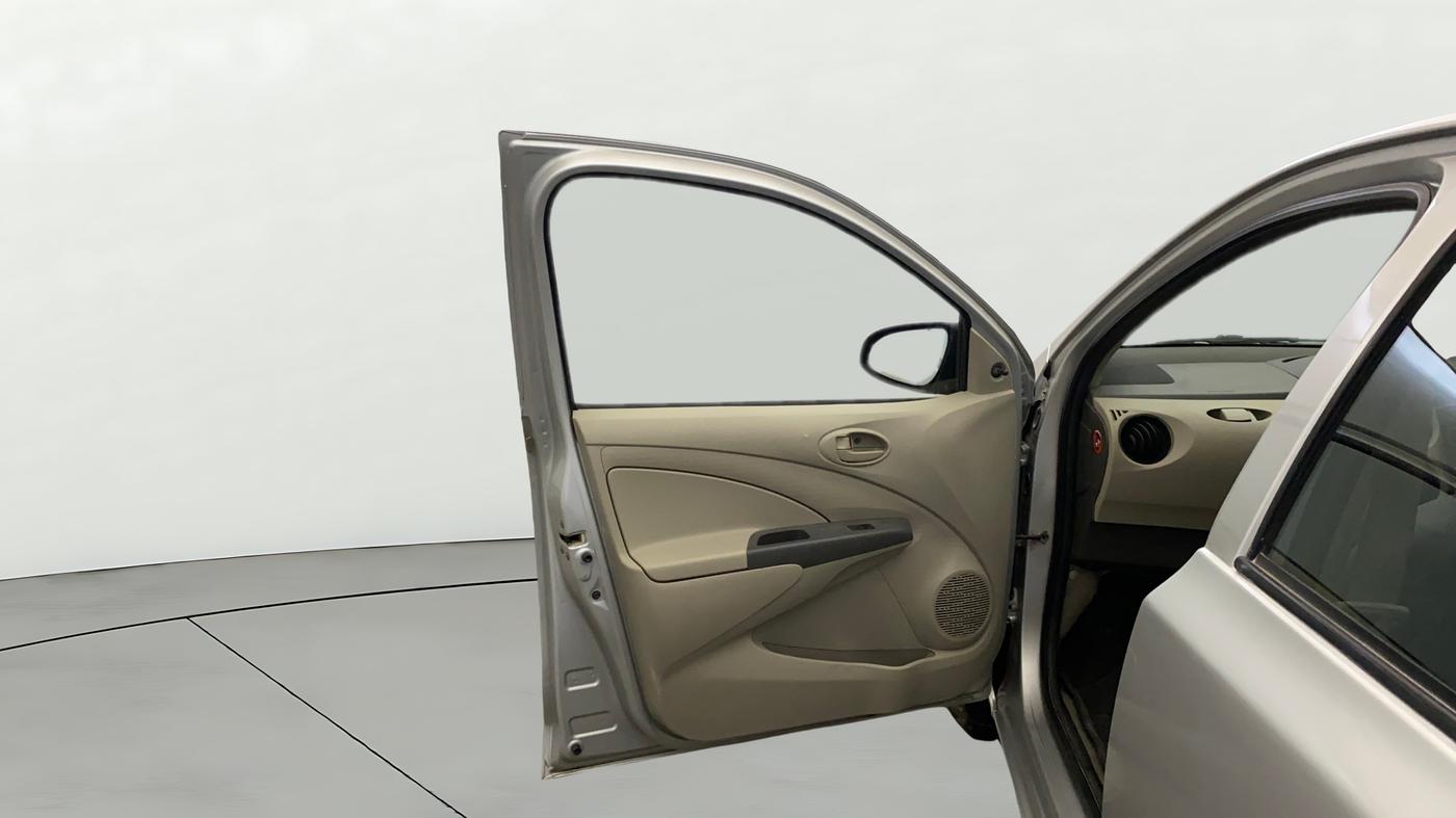2015 Toyota Etios Liva G, Petrol, Manual, 76,851 km, LHS Front Door