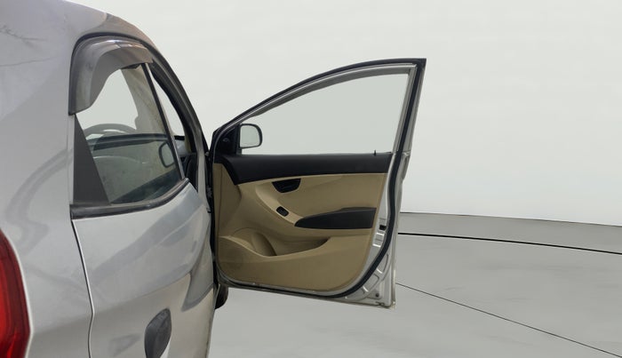 2014 Hyundai Eon MAGNA +, Petrol, Manual, 29,824 km, RHS Front Door