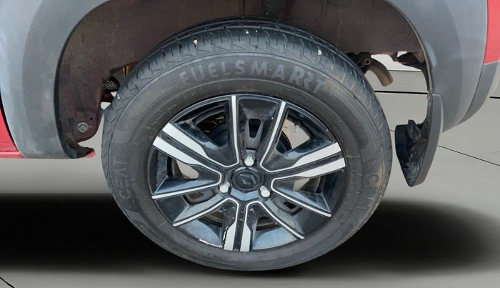 2025 Renault Kwid CLIMBER 1.0 AMT Dual Tone , Petrol, Automatic, 7,516 km, Left Rear Wheel