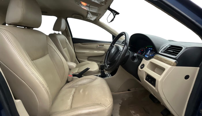 2018 Maruti Ciaz ALPHA  AT 1.5 SHVS PETROL, Petrol, Automatic, 1,02,311 km, Right Side Front Door Cabin