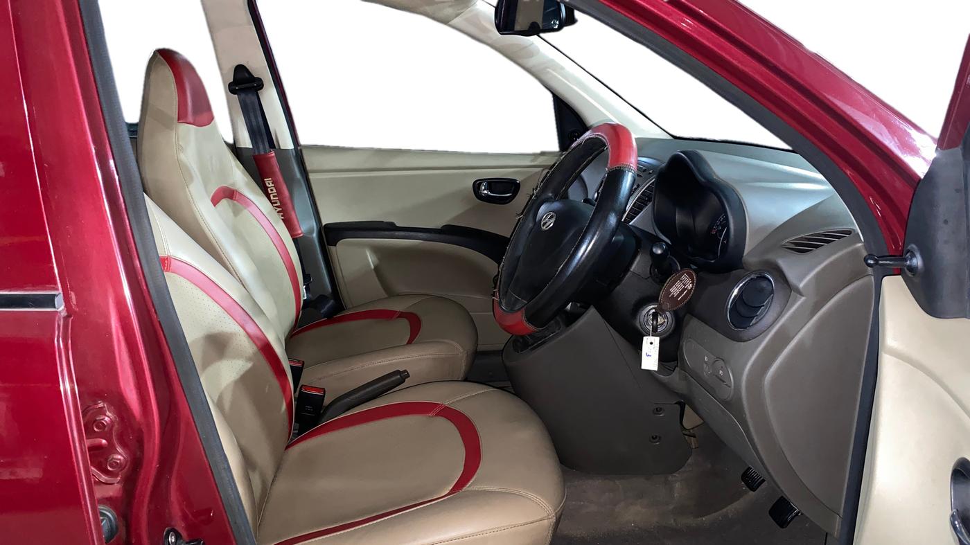 2014 Hyundai i10 SPORTZ 1.1, Petrol, Manual, 36,747 km, Right Side Front Door Cabin