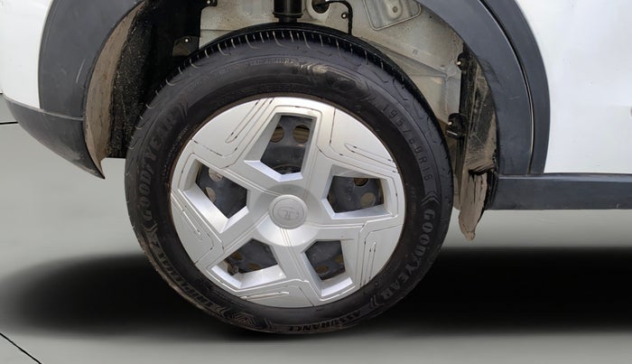 2025 Tata NEXON Pure S 1.2 iCNG, CNG, Manual, 23,295 km, Right Rear Wheel