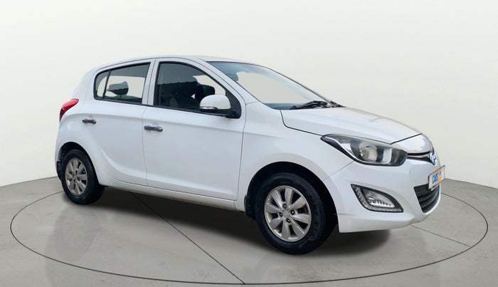 2013 Hyundai i20 SPORTZ 1.2, Petrol, Manual, 1,08,458 km, Right Front Diagonal