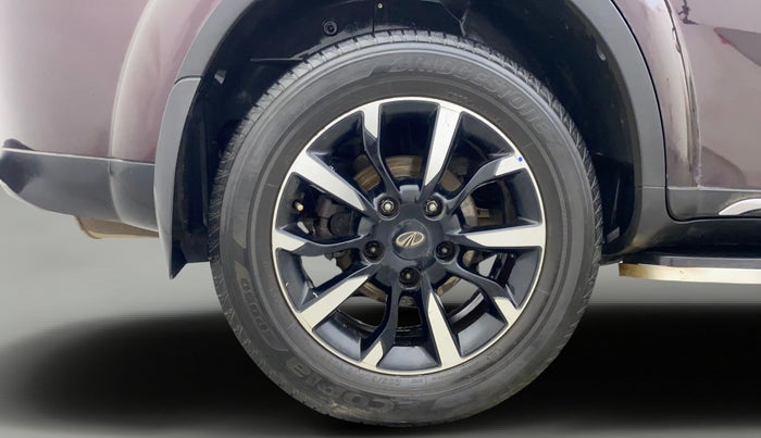 2019 Mahindra XUV500 W11 AT, Diesel, Automatic, 85,421 km, Right Rear Wheel