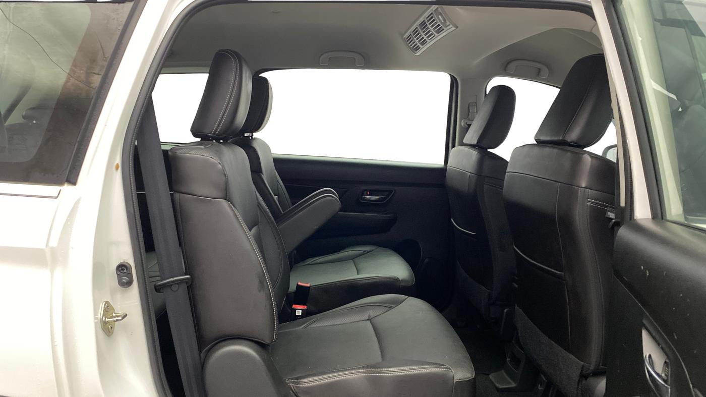 2022 Maruti XL6 ALPHA PLUS AT, Petrol, Automatic, 90,333 km, Right Side Rear Door Cabin