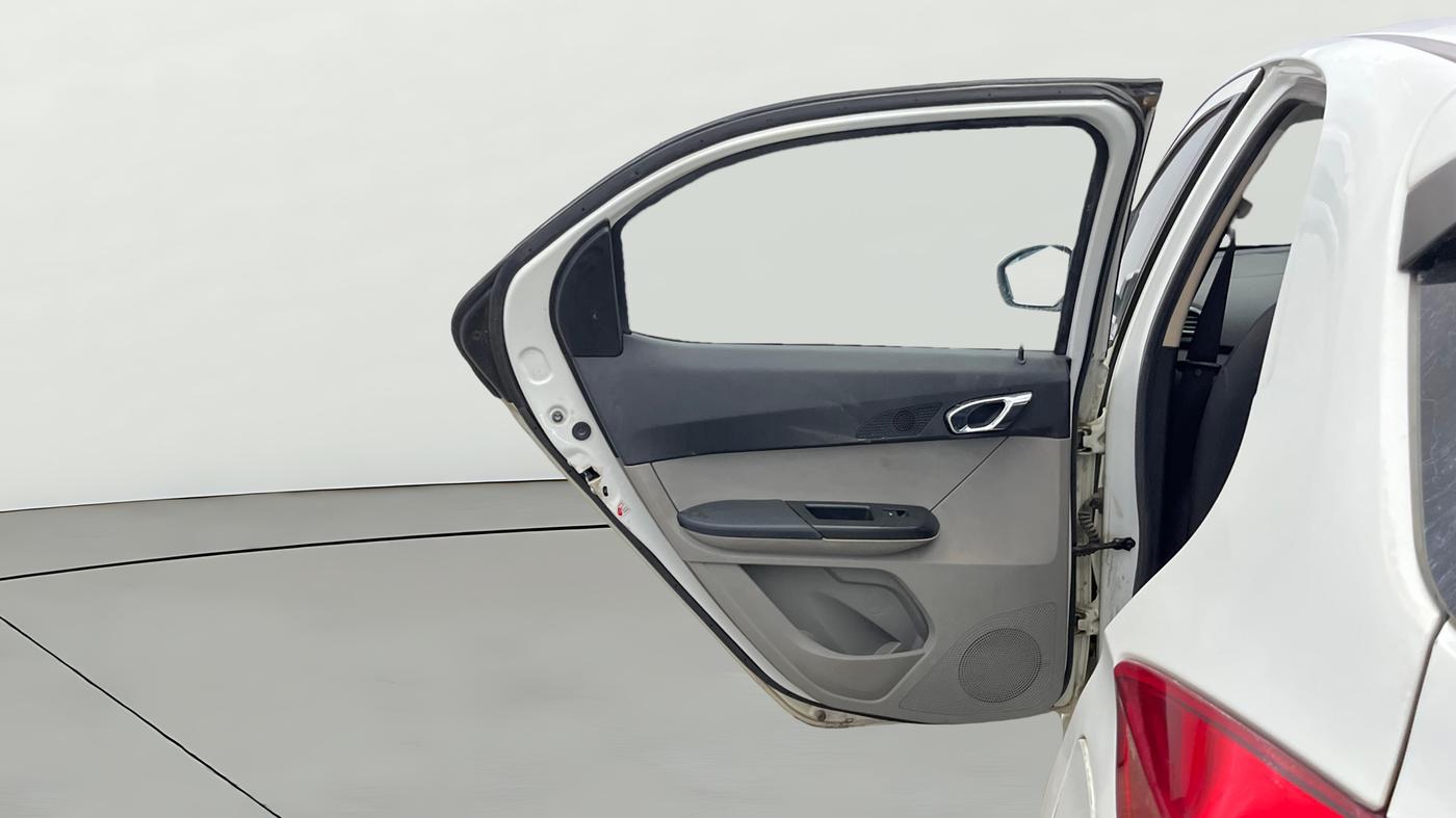 2017 Tata Tiago XZ PETROL, Petrol, Manual, 41,231 km, LHS Rear Door