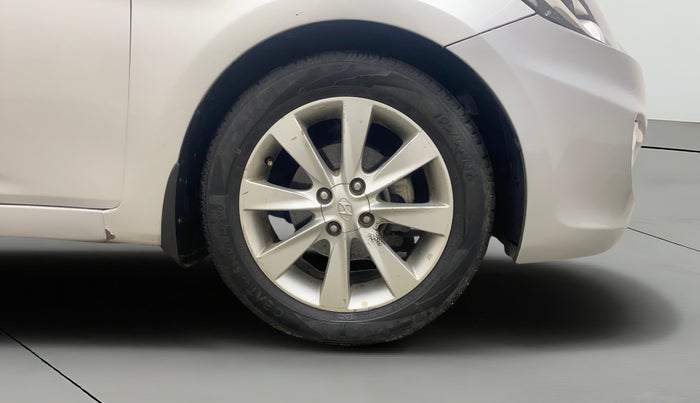 2013 Hyundai Verna FLUIDIC 1.6 VTVT SX OPT AT, Petrol, Automatic, 86,324 km, Right Front Wheel