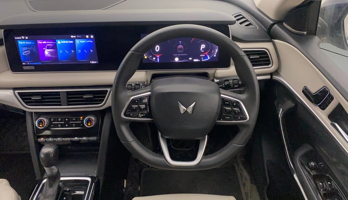 2022 Mahindra XUV700 AX 7 LUXURY P AT 7 STR, Petrol, Automatic, 76,554 km, Steering Wheel Close Up